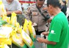 Polsek Purwasari Gelar Operasi Beras Murah untuk Warga Karawang