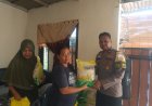 Dukung Stabilisasi Harga Pangan Bhabinkamtibmas Polsek Kotabaru Salurkan Beras SPHP Secara Door to Door
