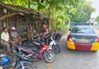 Sasaran Pangkalan Ojeg, Patroli Samapta Polsek Klari Sampaikan Himbauan Kamtibmas