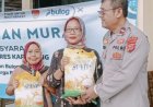 Antusiasme Warga Masyarakat Membeli Harga Beras (SPHP) Polsek Pakisjaya Menyiapkan Kebutuhan Pokok Pangan Murah (GPM) 