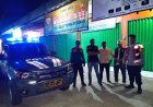 Anggota Polsek Batujaya melaksanakan Patroli Prekat KRYD pada malam hari di Wilayah Hukum Polsek Batujaya