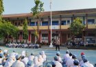 Jadi Pembina Upacara Di Sekolah, Ini Pesan Bhabinkamtibmas Polsek Rengasdengklok