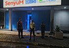 Anggota Polsek Batujaya Sambangi Scurity Bank BRI Unit Batujaya pada malam hari