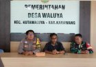 Hadiri Rapat Minggon Desa, Bhabinkamtibmas Polsek Rengasdengklok Sampaikan Himbauan Kamtibmas