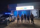 Anggota Polsek Batujaya Cegah GU Kamtibmas di Bank BRI Unit Batujaya pada malam hari
