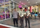 Anggota Polisi di Telukjambe Timur Sambangi Mitra Keamanan Mall KCP
