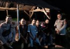 Polsek Pedes Patroli Dinihari Berikan Himbauan Kepada Masyarakat Yang Melaksanakan Ronda Malam