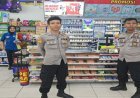 Polsek Rengasdengklok Laksanakan Patroli Prekat Malam Dan Sambangi Karyawan Indomart