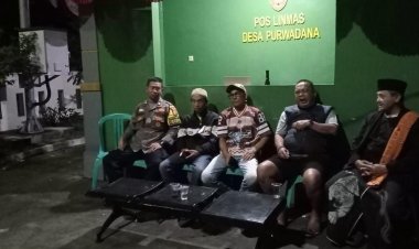 Polsek Telukjambe Timur Gaungkan Ronda Malam di Lingkungan Desa Purwadana