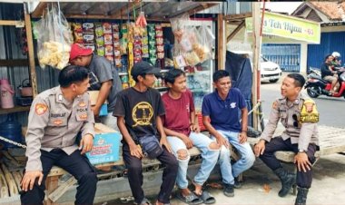 Bhabinkamtibmas Polsek Rengasdengklok Berikan Pemahaman Kepada Masyarakat Bahaya TPPO