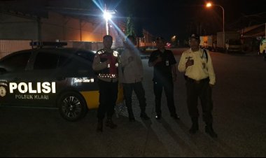 Patroli Malam Polsek Klari Sambangi Security PT. ABC