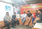 Bhabinkamtibmas Desa Sukaharja Lakukan Giat Sambang, Ngawangkong Bersama Warga Setempat