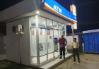 Anggota Polsek Batujaya Sambangi Scurity Bank BRI Unit Batujaya dimalam hari