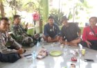 Sinergitas TNI-POLRI: Bhabinkamtibmas Polsek Telagasari Bersama Babinsa Koramil Telagasari Sebar Pesan Kamtibmas Kepada Masyarakat Binaan 