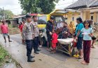 Pasca Banjir, Polsek Rengasdengklok Laksanakan Patroli Sekaligus Monitoring Pengobatan Gratis dari Puskesmas Rengasdengklok