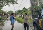 Patroli Polsek Rengasdengklok Laksanakan Monitoring Rumah Warga Yang Terdampak Banjir