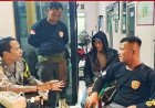 Jaga Kedekatan, Bhabinkamtibmas Polsek Rengasdengklok Laksanakan Giat Ngawangkong dengan Masyarakat