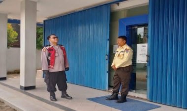 Kanit Sabhara Polsek Batujaya Sambangi Scurity Bank BRI Unit Batujaya dan menyampaikan Himbauan Kamtibmas