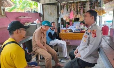 Anggota Polsek Pedes Terus Tingkatkan Keamanan Dan Melaksanakan Patroli Ke Lingkungan Masyarakat